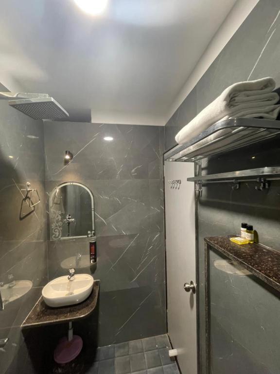 Vishwanath Inn فاراناسي المظهر الخارجي الصورة